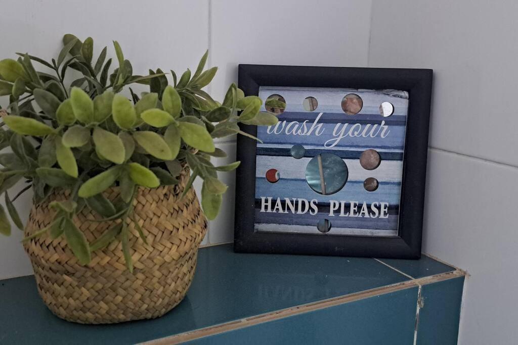 Mendes Family Homestay - B&B In The Heart Of Praia Buitenkant foto