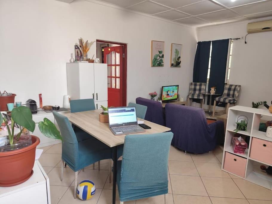 Mendes Family Homestay - B&B In The Heart Of Praia Buitenkant foto